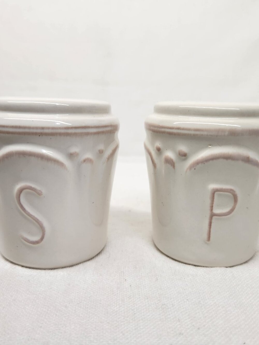 Salt & Pepper Shakers Ceramic Embossed Glazed